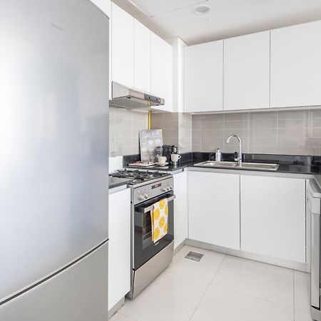 Frank Porter - The Pulse Residences Dubai Eksteriør billede