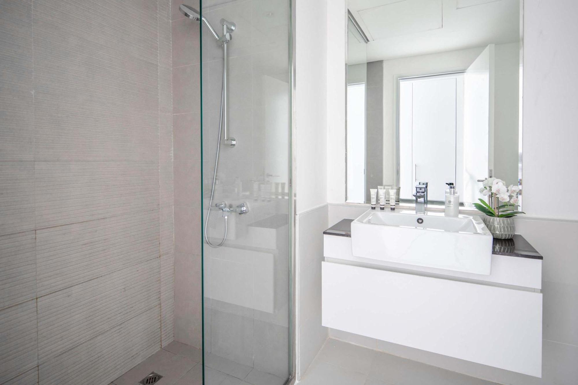 Frank Porter - The Pulse Residences Dubai Eksteriør billede